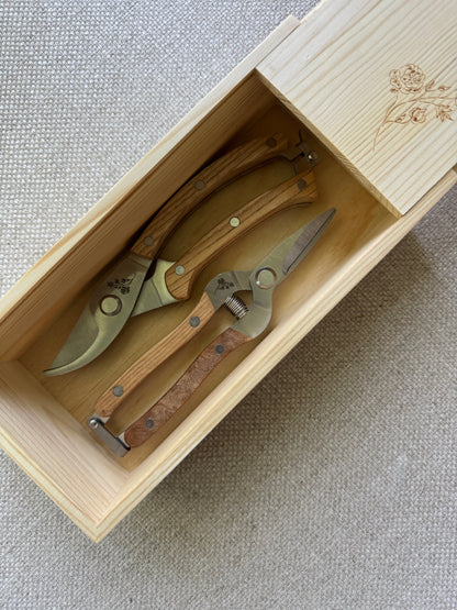 Wood Handle Garden Shears Boxed Gift Set