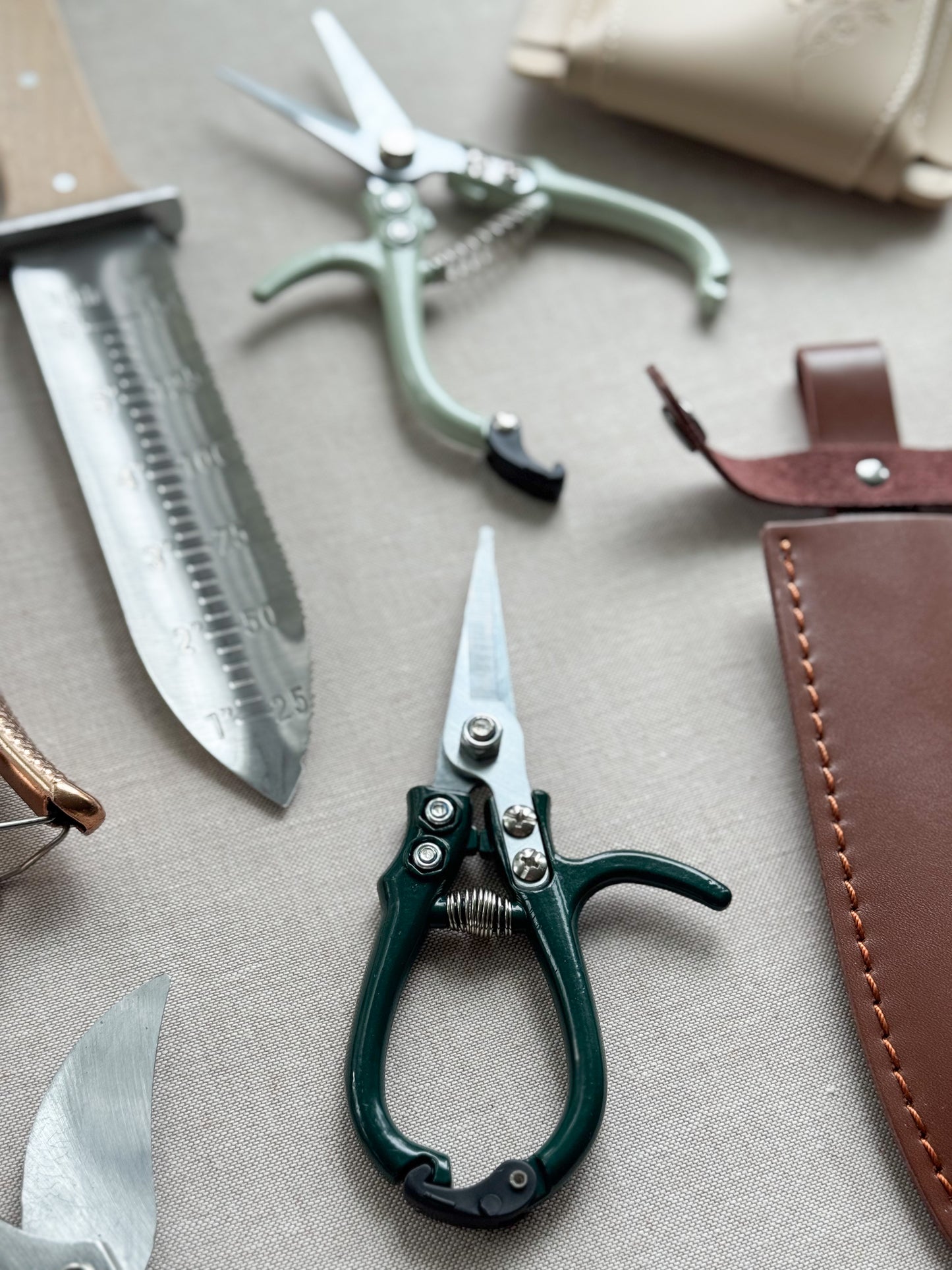 Moss Green Mini Pointed Garden Shear